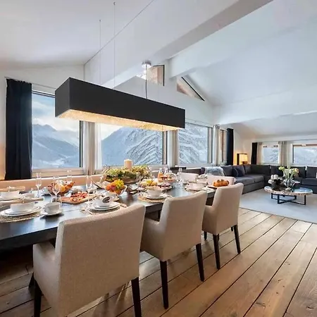 Ski In Ski Out Chalet *