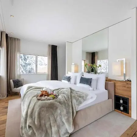 Ski In Ski Out Chalet فيلة دافوس