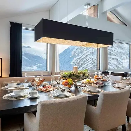Ski In Ski Out Chalet دافوس