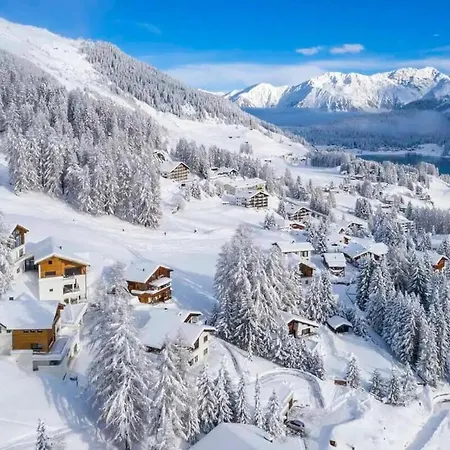 Ski In Ski Out Chalet دافوس
