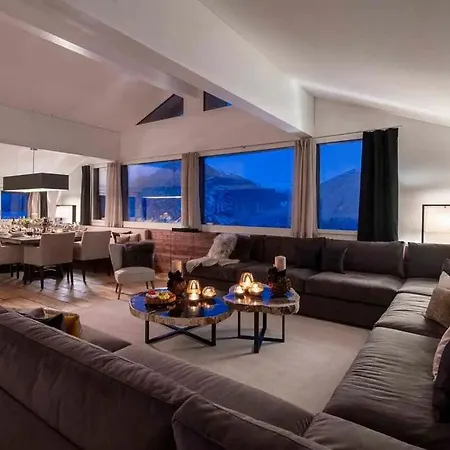 فيلة Ski In Ski Out Chalet دافوس