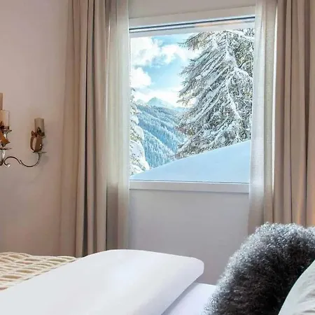 فيلة Ski In Ski Out Chalet دافوس